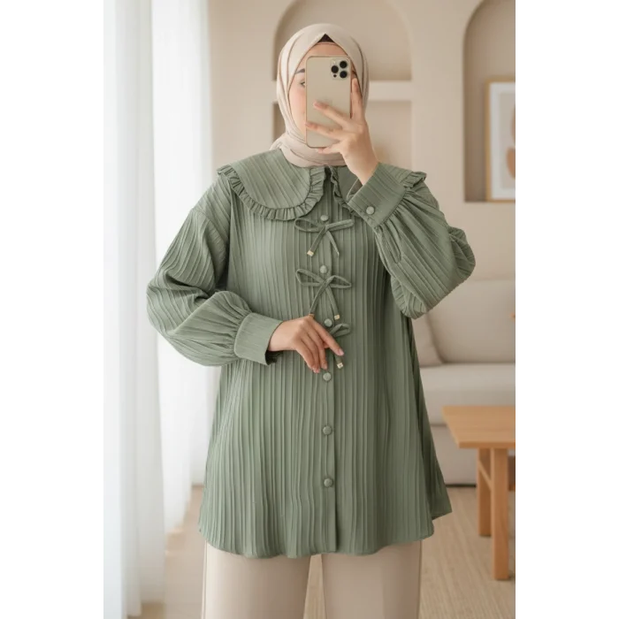 Önü Kurdele Detaylı Düğmeli Önlük Yaka Gömlek -Çağla Y.