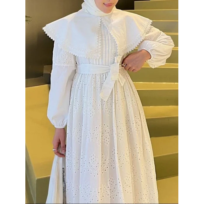 Pelerin Yaka Dantel Detaylı Elbise  -Beyaz