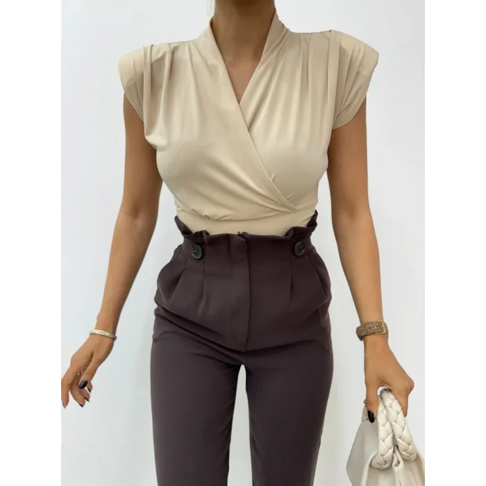 Sıfır Kol Vatkalı Kruvaze Model Sandy Bluz -Bej