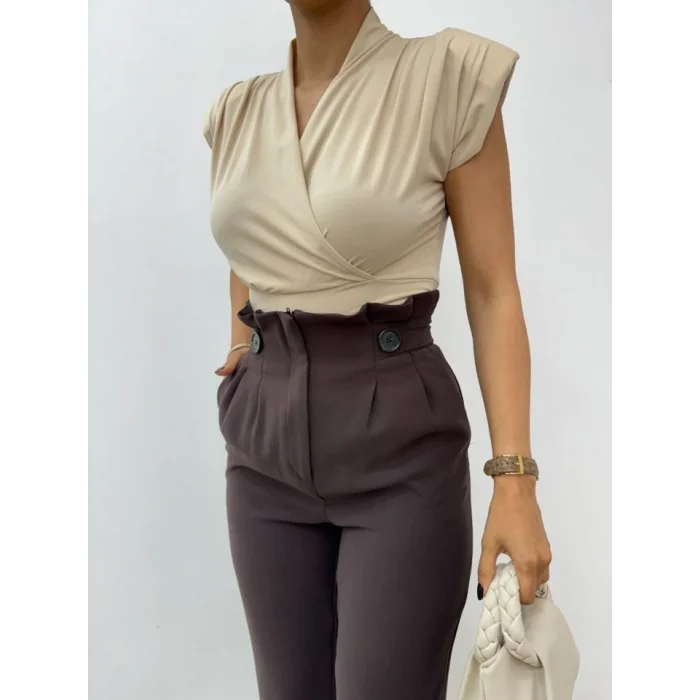 Sıfır Kol Vatkalı Kruvaze Model Sandy Bluz -Bej