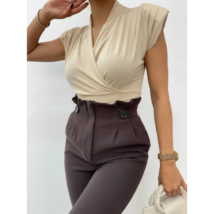 Sıfır Kol Vatkalı Kruvaze Model Sandy Bluz -Bej