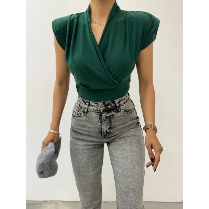 Sıfır Kol Vatkalı Kruvaze Model Sandy Bluz -Zümrüt