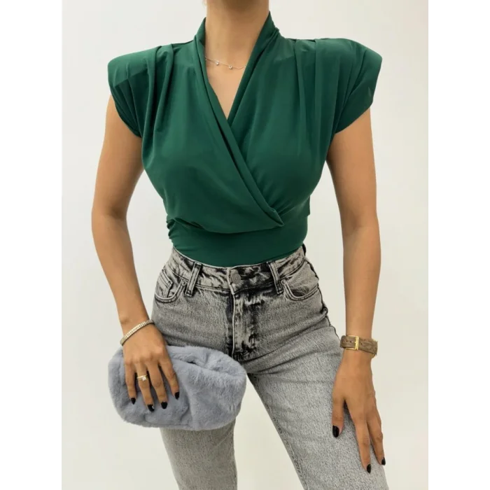 Sıfır Kol Vatkalı Kruvaze Model Sandy Bluz -Zümrüt