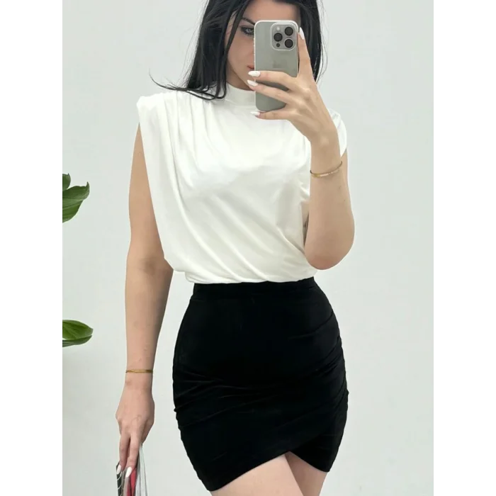 Sıfır Kol Vatkalı Sandy Bluz -Beyaz