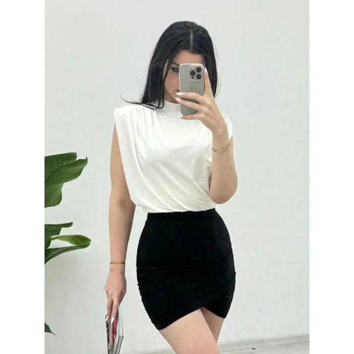 Sıfır Kol Vatkalı Sandy Bluz -Beyaz