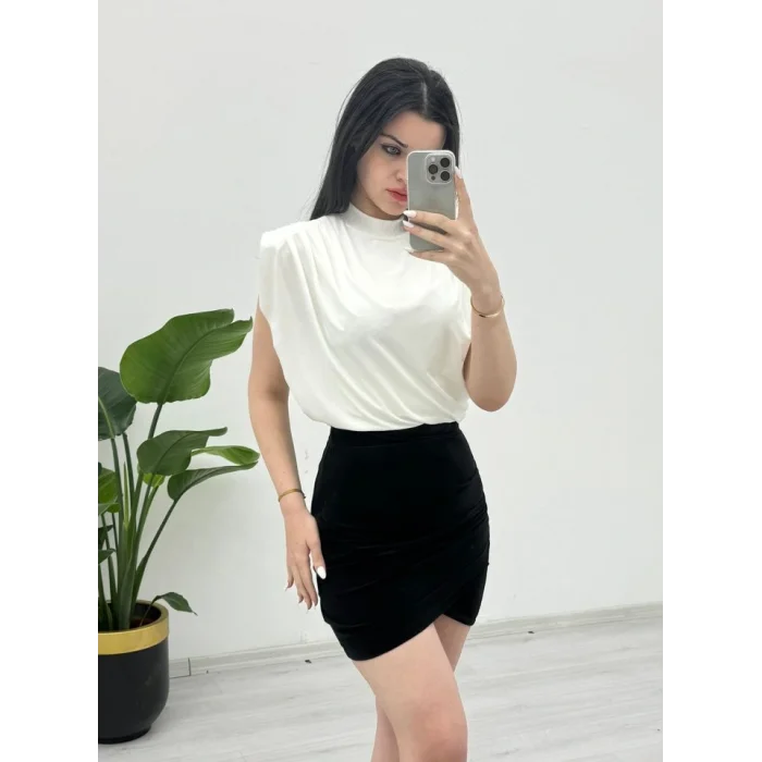 Sıfır Kol Vatkalı Sandy Bluz -Beyaz