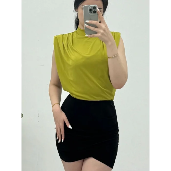 Sıfır Kol Vatkalı Sandy Bluz -Yağ Yeşili