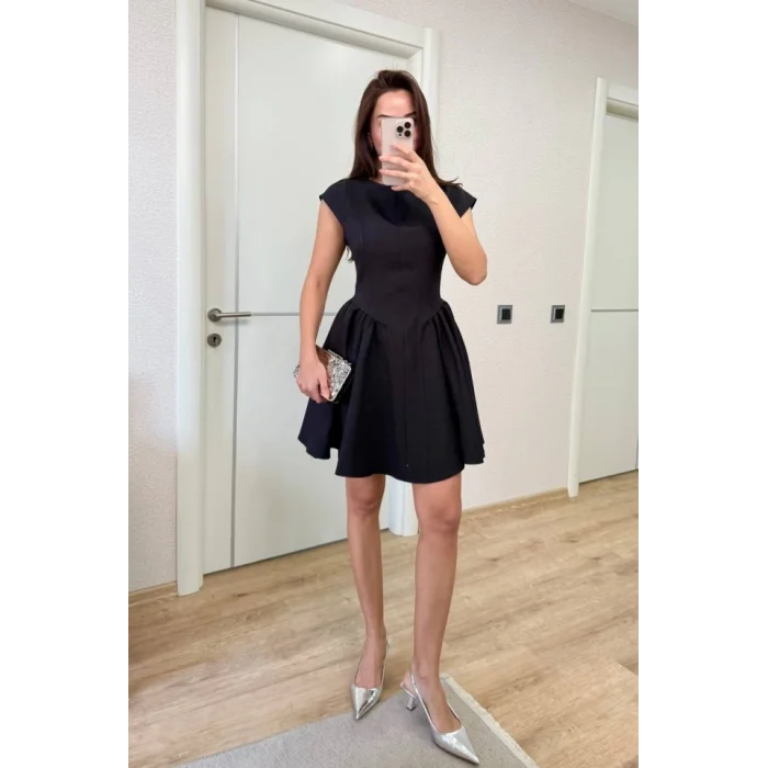 Sırt Dekolteli Çan Detaylı Mini Elbise - Siyah