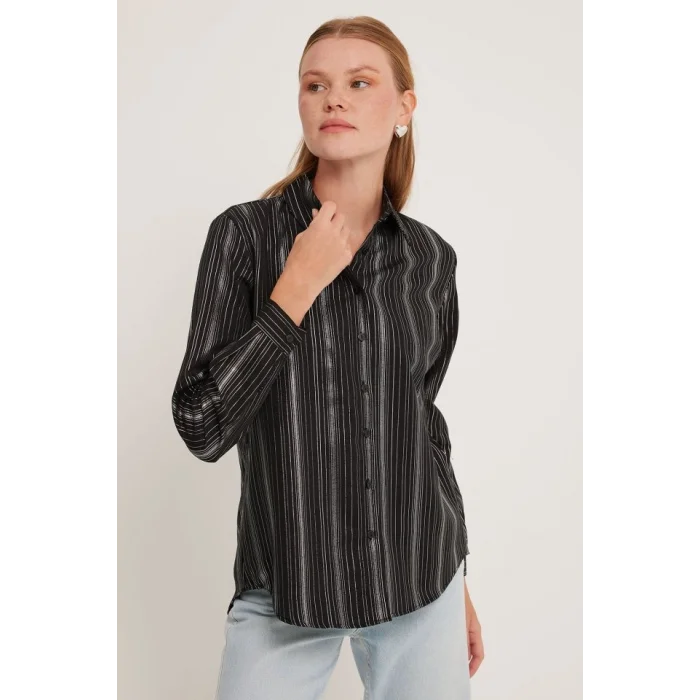 Siyah Çizgili Varak Desenli Gömlek 20253