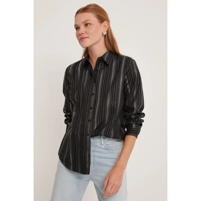 Siyah Çizgili Varak Desenli Gömlek 20253