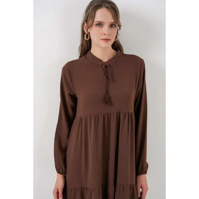 T1627 Yaka Bağcıklı Elbise - E. Kahve
