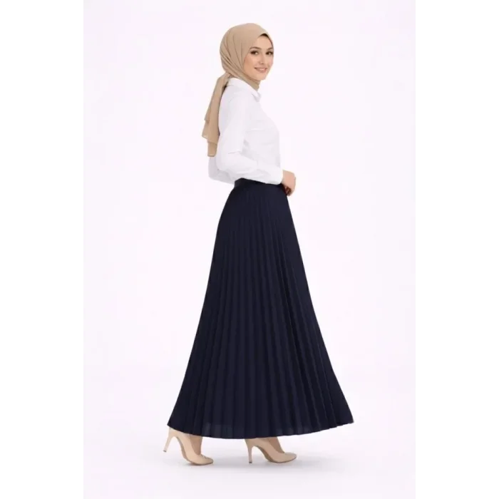Tesettür Beyaz Gömlekli Pliseli Etek İkili Takım Gündelik Ve Ofis Şıklığı - Lacivert