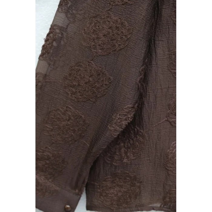 Top Düğmeli Yakası Dantelli Desenli Jakar Gömlek -Kahve