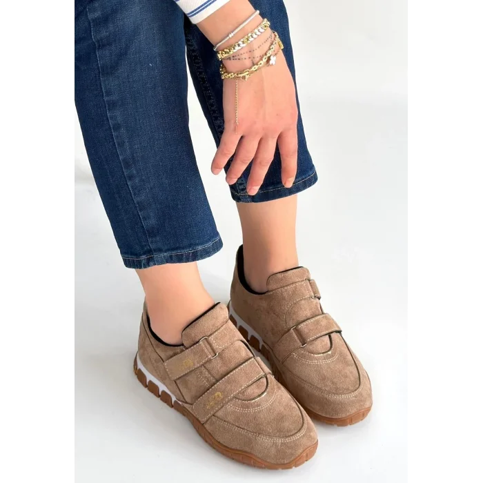 Tunga Bej Süet Cırt Cırtlı Spor Ayakkabı