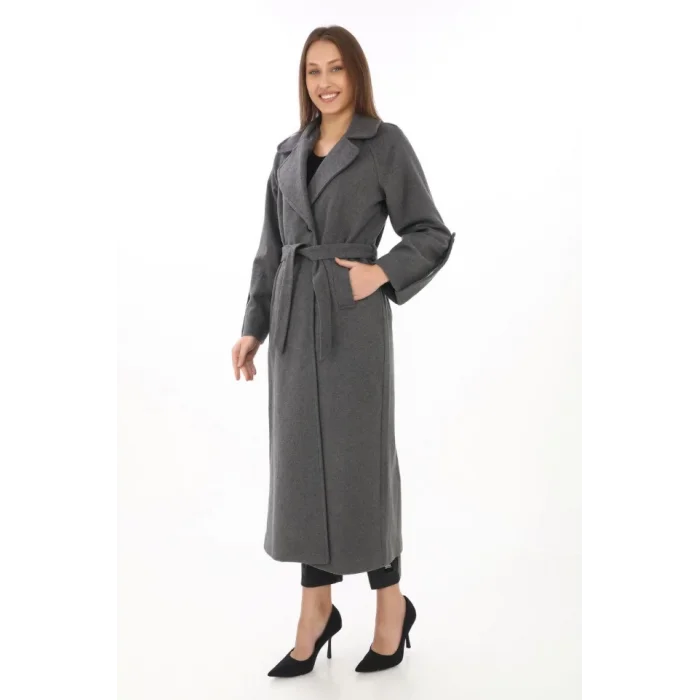 Uzun Kaşe Kaban – Yünlü Dokuma Kaşmir Kumaş, Kruvaze Yaka, Kuşaklı Astarlı Tesettür Uyumlu Şık Kışlık Siyah Model - Füme