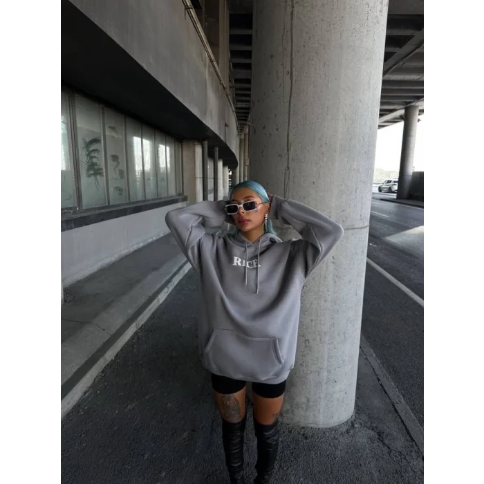 Uzun Kol Kapşonlu Göğüs Baskılı SweatShirt - Gri