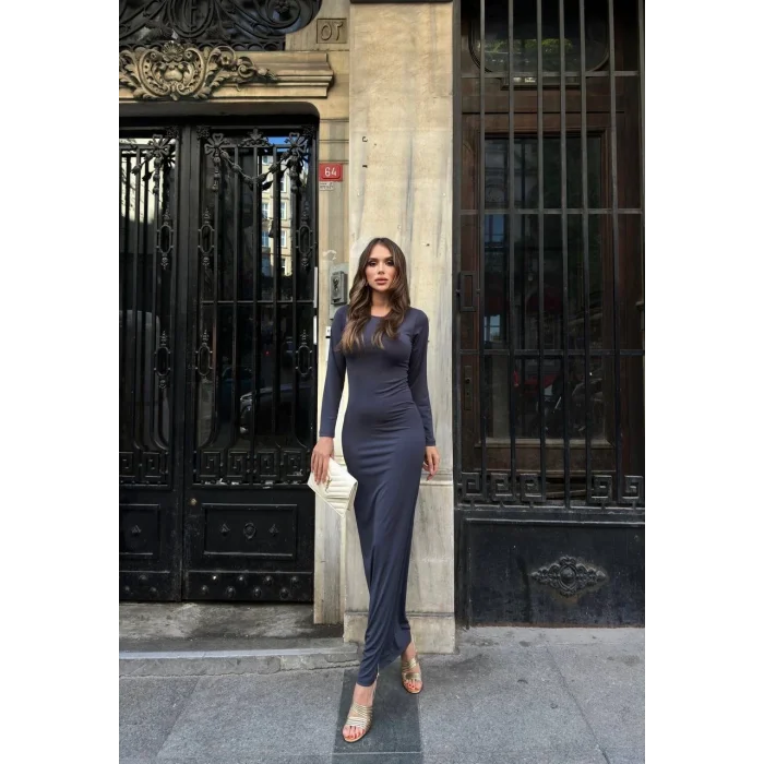 Uzun kollu uzun elbise