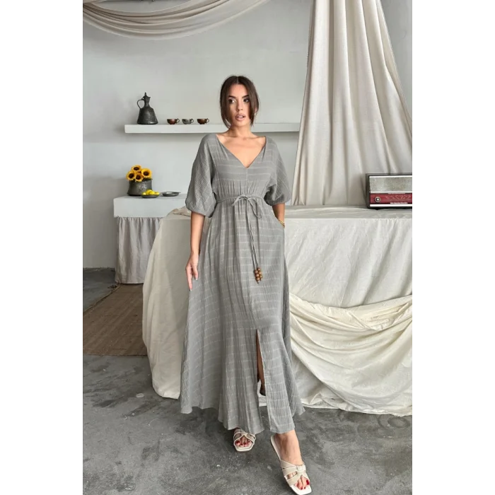 V YAKA BEL BONCUK BAĞLAMALI MÜSLİN ELBİSE YIRTMAÇ DETAYLI - Gri