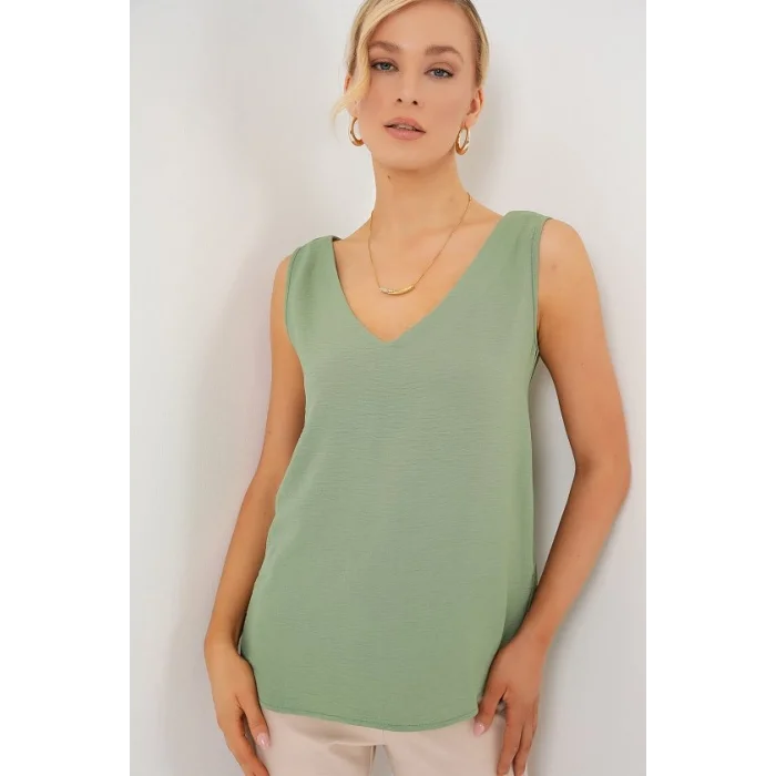 V Yaka Sıfır Kol Bluz 950 - Çağla