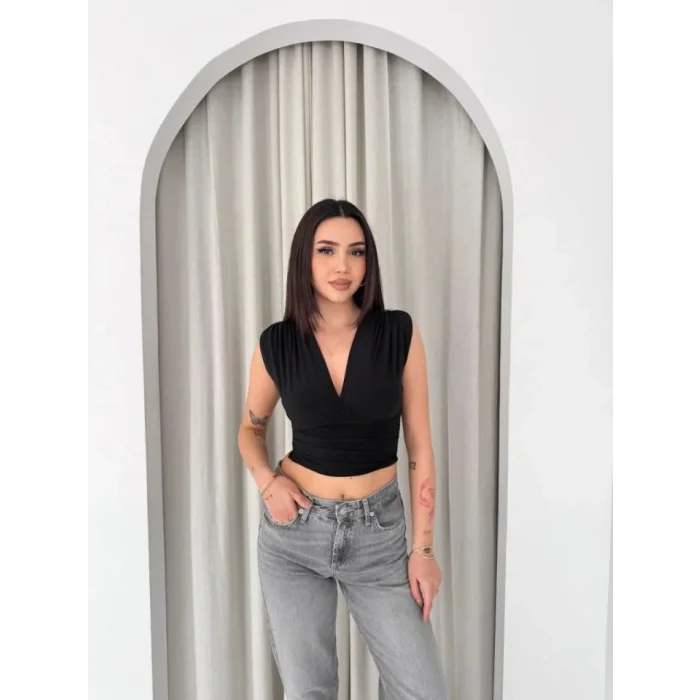 Vatkalı Kolsuz V Yaka Drapeli Crop Bluz Likralı Fit - Siyah