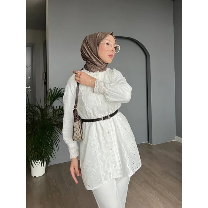 Yakası Ve Kolu Dantelli Top Düğmeli Astarlı Gömlek -Beyaz