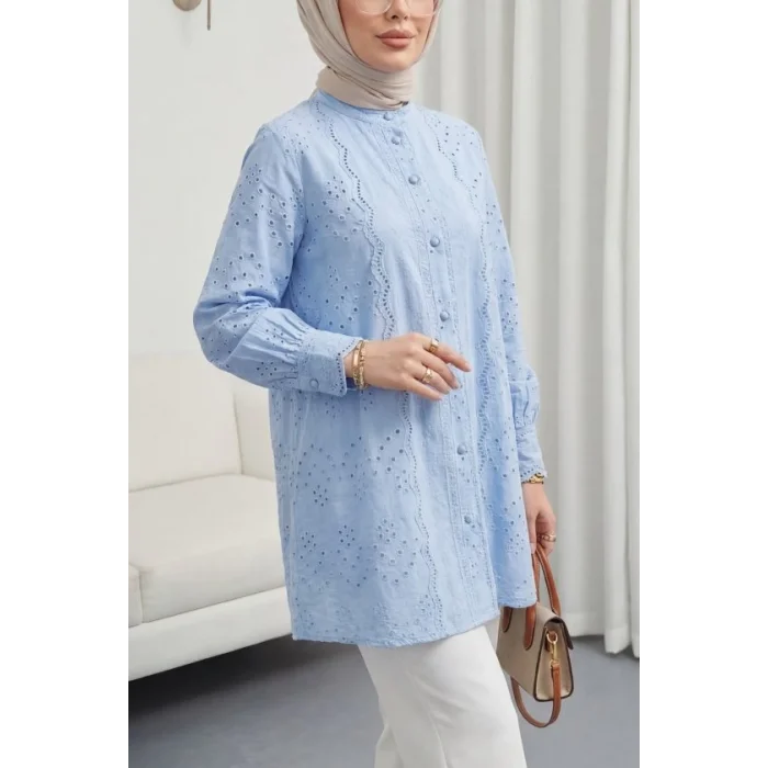 Yakası Ve Kolu Dantelli Top Düğmeli Astarlı Gömlek  -Mavi