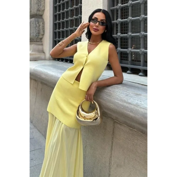 Yelekli Ve Pilise Etekli Triko Takım 10001