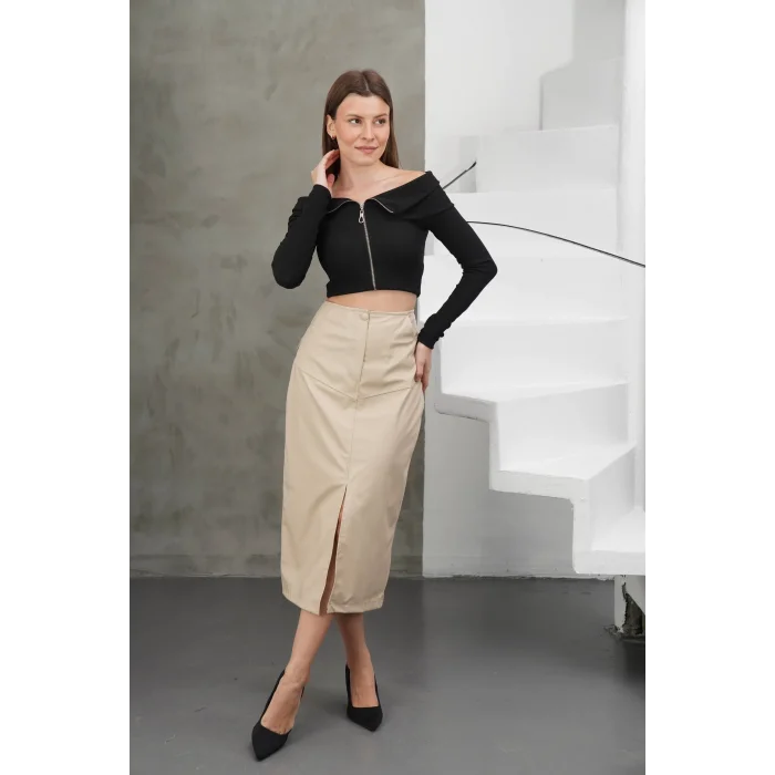 Yırtmaçlı uzun deri etek bej