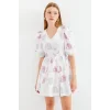 2506 Desenli V Yaka Mini Kloş Elbise - Ekru