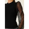 Dik yaka tül kollu bluz siyah t3066