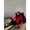 Kadın Kırmızı Kapşonlu Etek Ucu Detay Arma Ters Dikiş Gorunumlu Ikili Takım