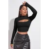 Kadın Siyah Göğüs Dekolteli Uzun Kollu Cut Out Crop Top Bluz – Şık, Rahat ve Kolay Kombinlenebilir