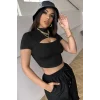 Kadın Siyah Göğüs Dekolteli Yarım Kollu Cut Out Crop Top Bluz – Şık, Rahat ve Kolay Kombinlenebilir