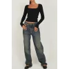 Kadın Siyah Kare Yaka Dantelli Uzun Kollu Crop Top Bluz – Şık, Rahat ve Kolay Kombinlenebilir