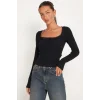 Kadın Siyah Kare Yaka Dantelli Uzun Kollu Crop Top Bluz – Şık, Rahat ve Kolay Kombinlenebilir