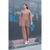 Omuz detaylı kol nakışlı ikili alt üst triko takım vizon