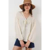 Önü Bağcıklı Uzun Kol Bluz 946 - Krem