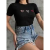 Üçlü kalp nakışlı bluz