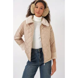 5202 Peluş Detaylı Kapitone Mont - Bej