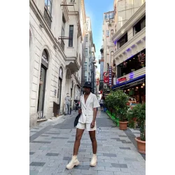 Bej Ceket Ve Şort Takım