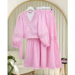 Dantel Detaylı Bağlamalı Kolu Lastikli Kraş Etekli Takım  -Pembe