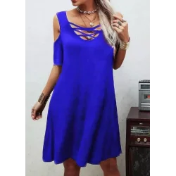 Dekolteli Bağcık Detay Viskon Kumaş Elbise