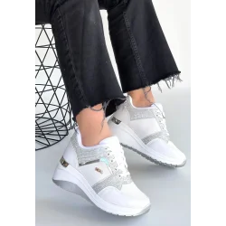 Geja Beyaz Cilt Bağcıklı Spor Ayakkabı