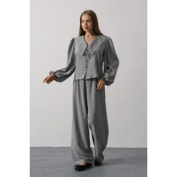 İşlemeli Bebe Yakalı Pantolon Takım - Siyah