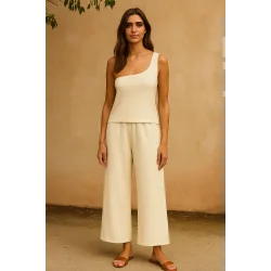 Kadın Beyaz Tek Omuzlu Şık Bluz & Geniş Paça Pantolon İkili Takım