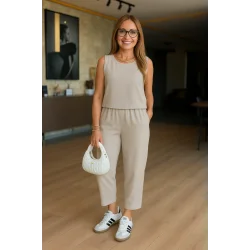 Kadın Bisiklet Yaka Kolsuz Bluz Ve Beli Lastikli Kısa Paça Pantolon Ikili Takım