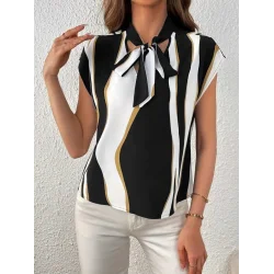 Kadın Kısa Kollu Boyundan Bağlamalı Desenli Dokuma Bluz