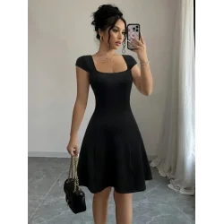 Kadın Kısa Kollu Geometrik Yakalı Janjan Krep Elbise