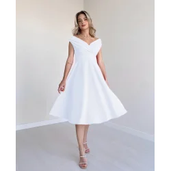 Kadın Kısa Kollu Kruvaze Yaka Eteği Volanlı Krep Elbise