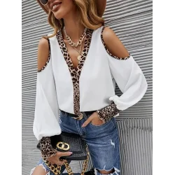 Kadın Omuzlardan Açık Yakalı önden Düğmeli Leopar Detaylı Sandy Bluz